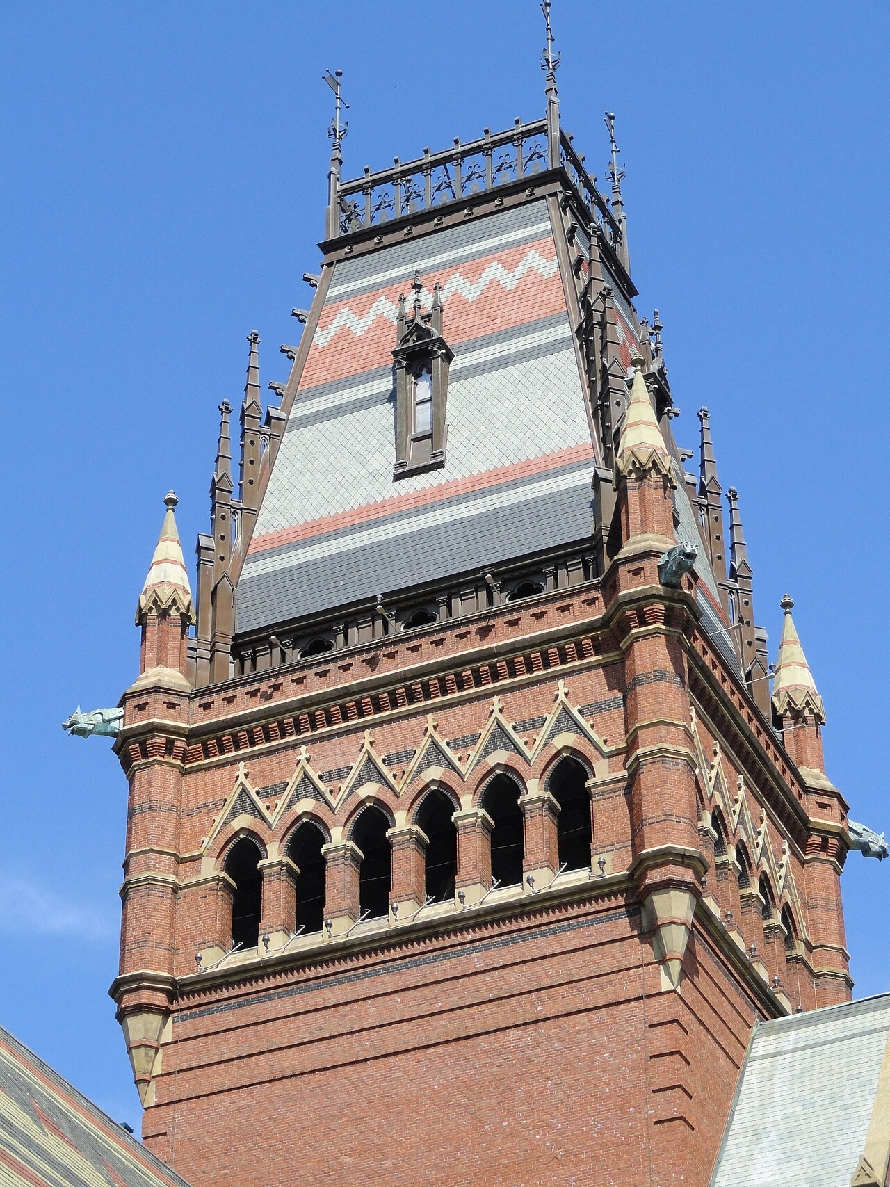 Harvard University · Harvard Memorial Hall